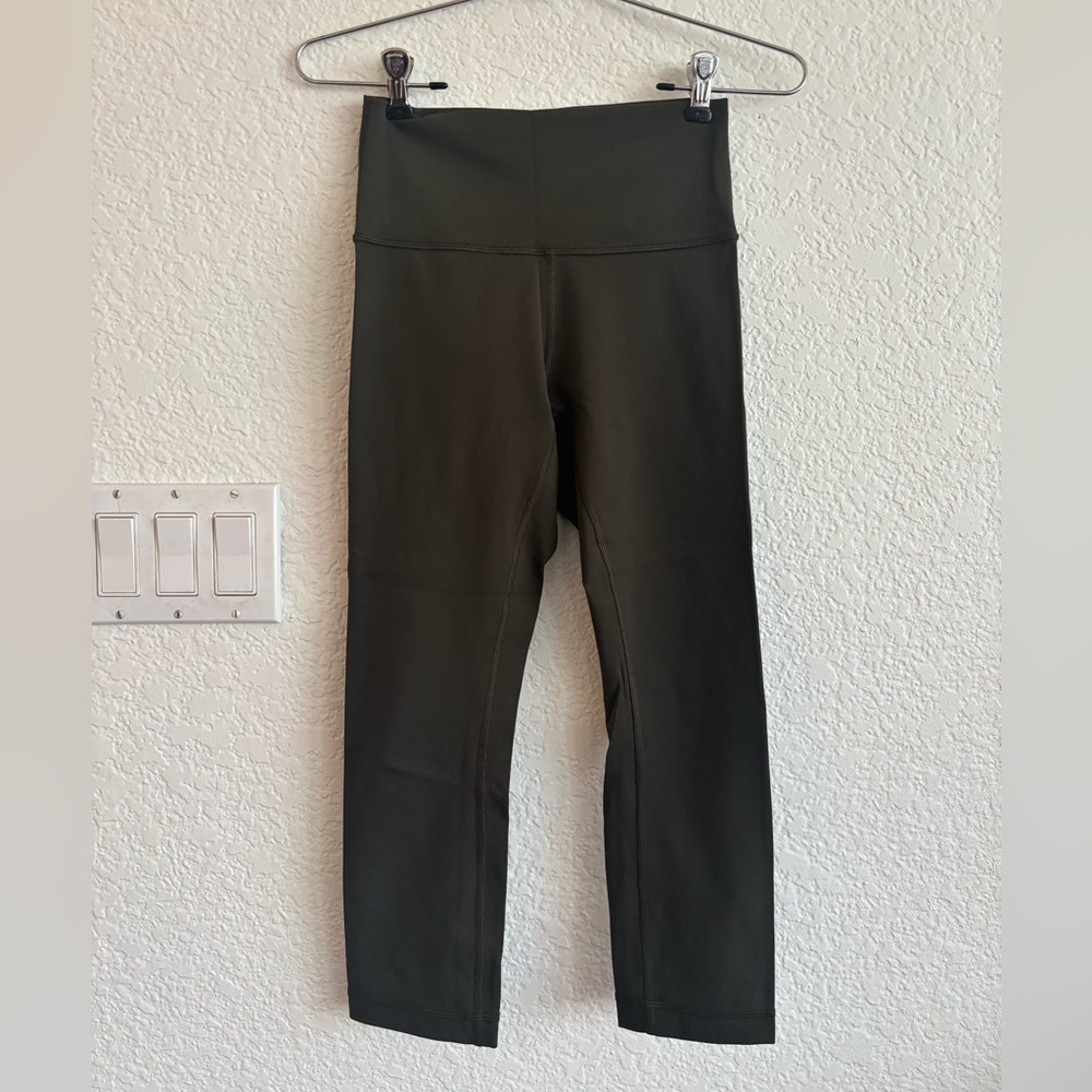 Lululemon Cropped Leggings. Dark Olive